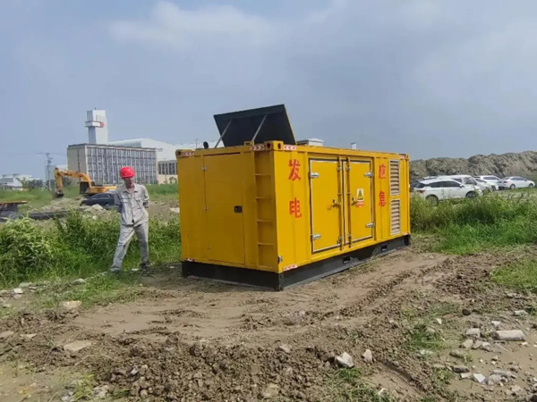 索县200KW柴油发电机机组每小时的油耗量受哪些因素影响？